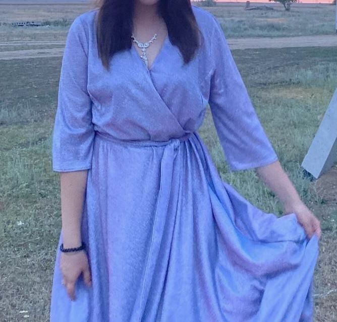 платье переливающаяся