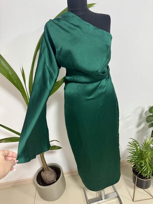 Rochie elegantă de seară verde smarald satinata Zara mărimea M