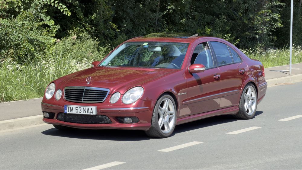 MERCEDES-BENZ E-Class