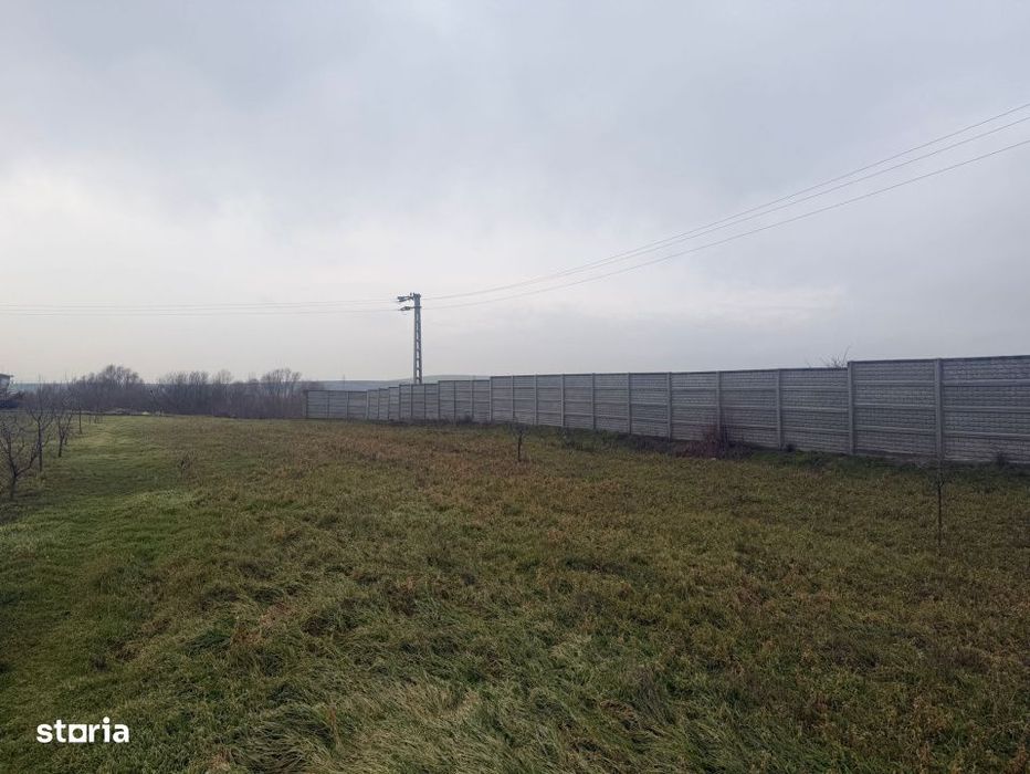 Teren intravilan, 2500 mp, front stradal 30 m, Simnicu de Sus