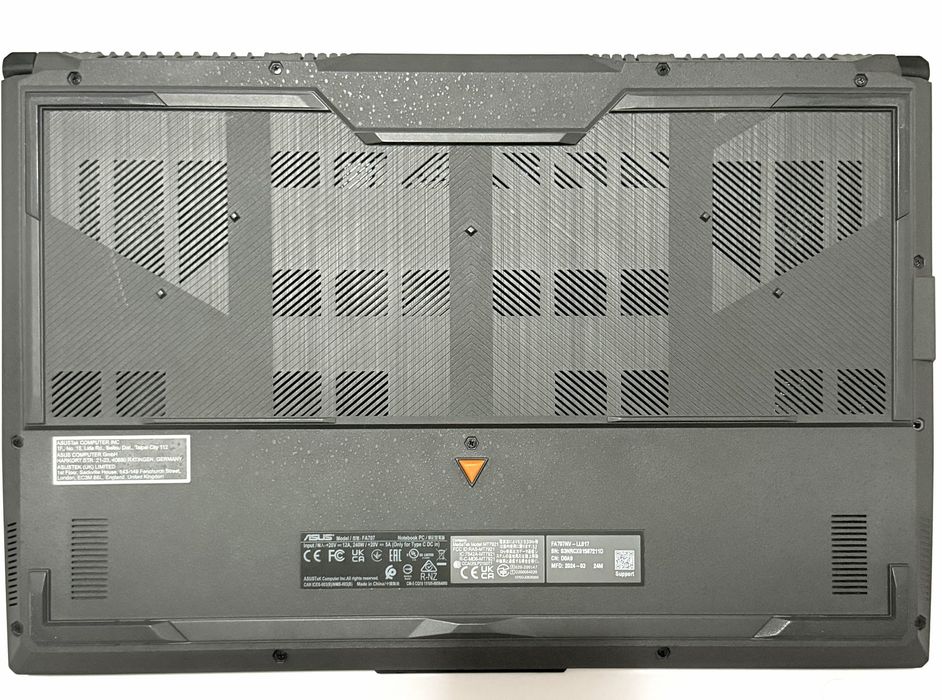 ASUS TUF A17/240Hz 2.5k 17.3”/Ryzen 7 7735HS/RTX 4060/32GB 4800MHz/1TB