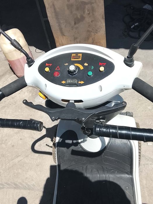 Carucior scuter electric