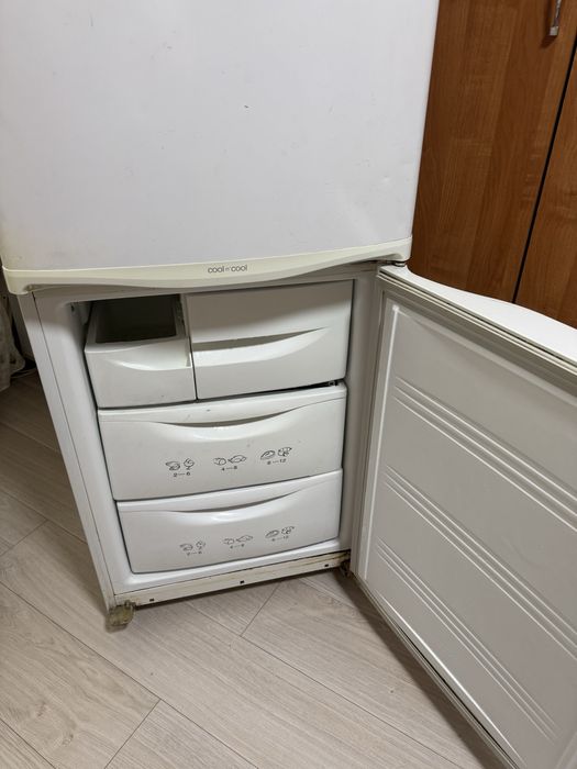 Продам холодильник самсунг