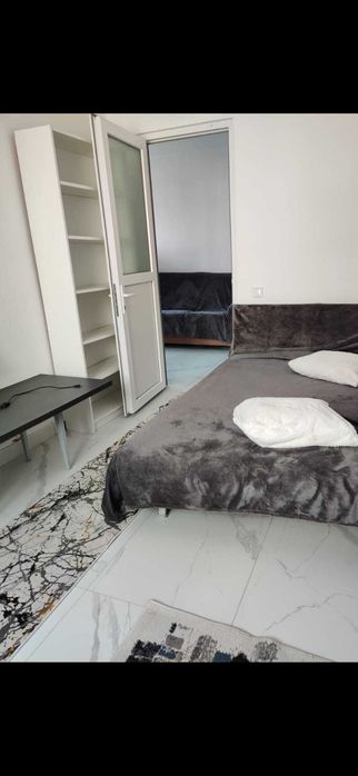 Închiriez garsoniere cf 1 sporit– 50 mp – Sector 4, Strada Sinei, aproape de Dedeman