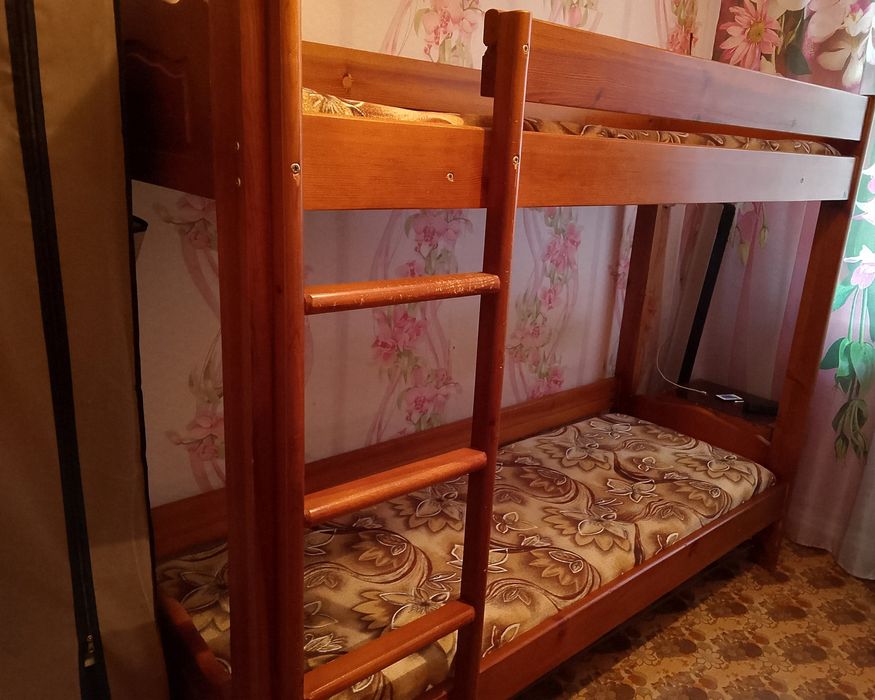 Продам двухъярусную кровать
