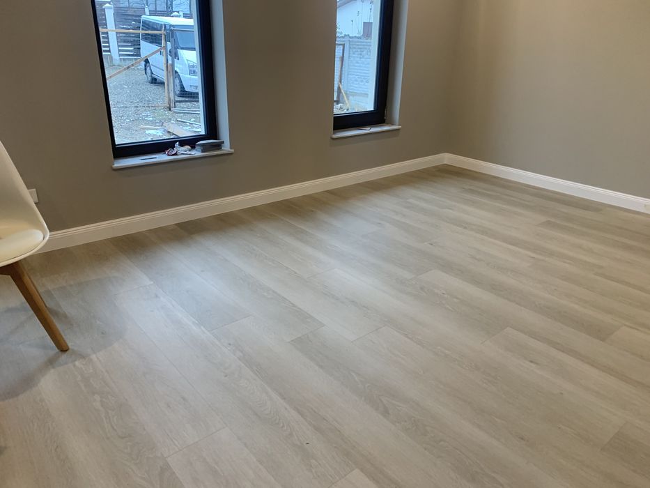 Montaj LVT Linoleum Mocheta Plinte Duropolimer MDF Parchet epoxi 3D