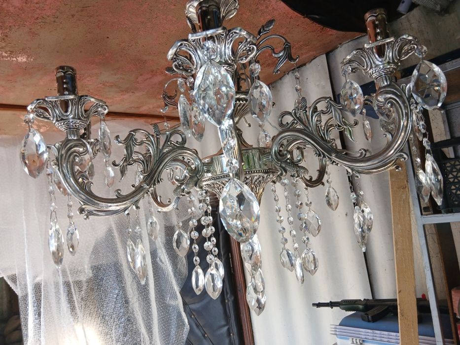 Люстра и  два бра