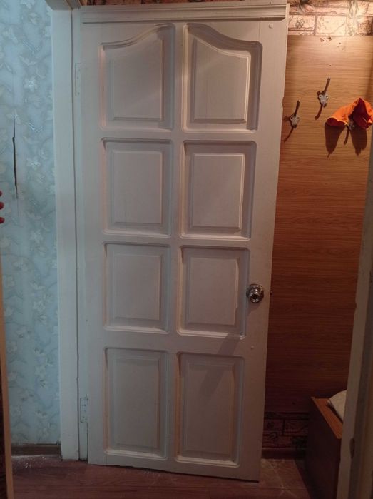 Продаёться деревянный дверь, как новый, очень отличном состоянии