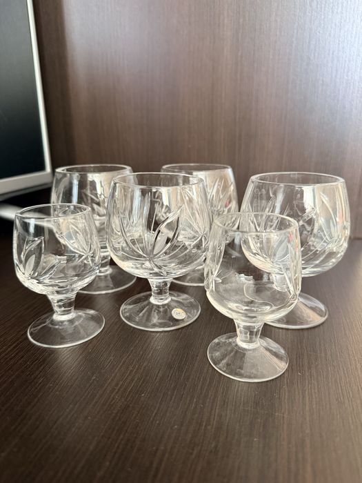 Продам хрустальные бакалы и фужеры.