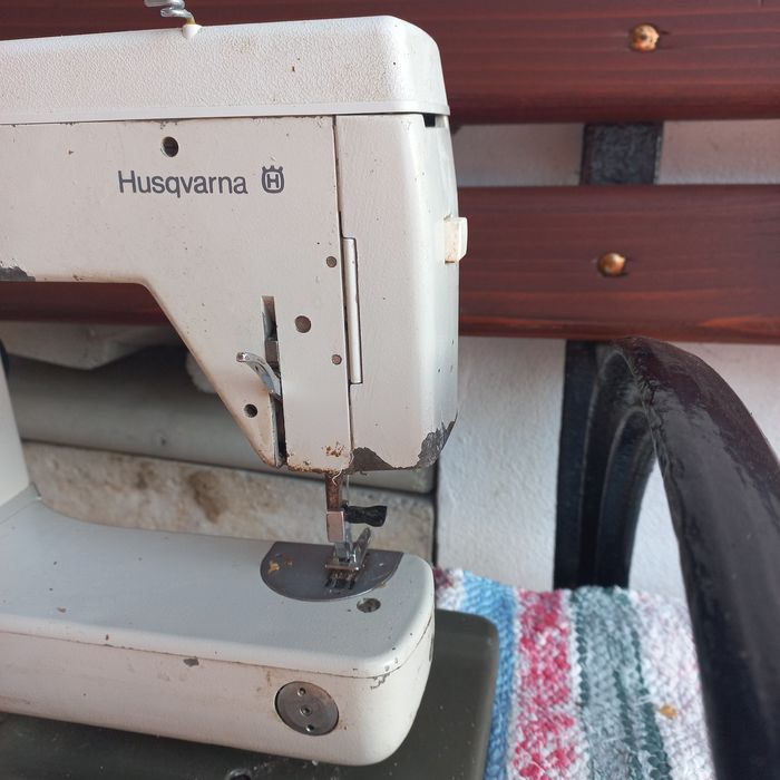 Masina de cusut Husqvarna