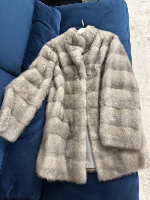 Vand haina noua blana naturala vizon