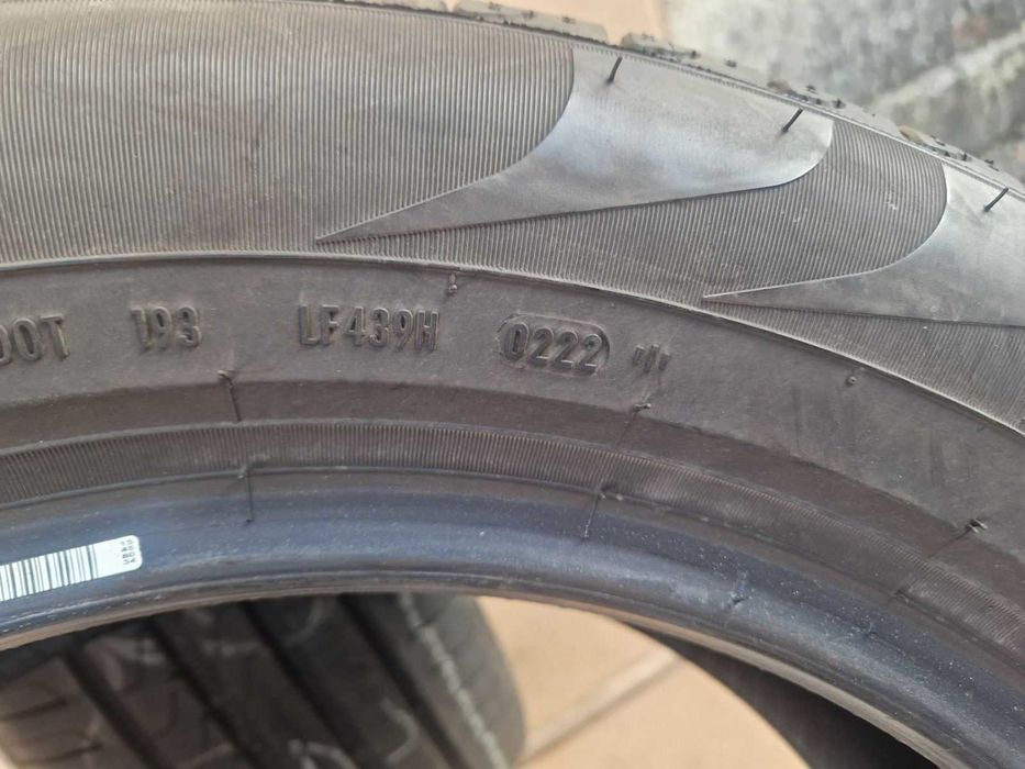 2 Pirelli R18 235/55 Летни гуми  DOT0222