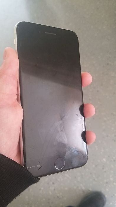 Iphone SE 2020, 64gb, sim / E-sim