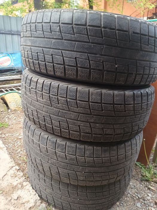 Продам комплект резины