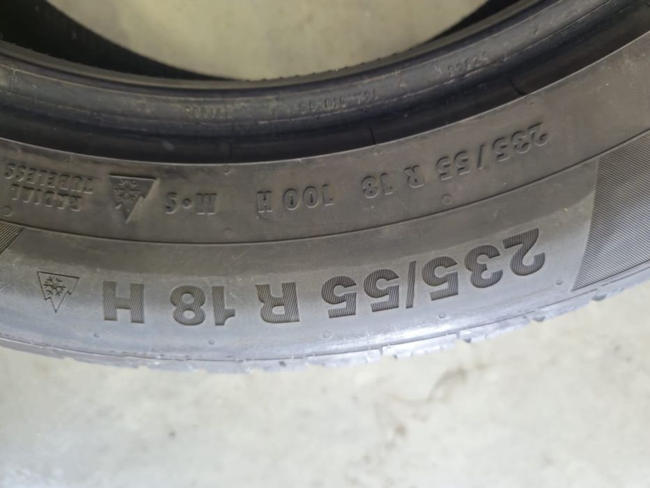 4 anvelope iarna Continental 235 55 18 stare foarte buna