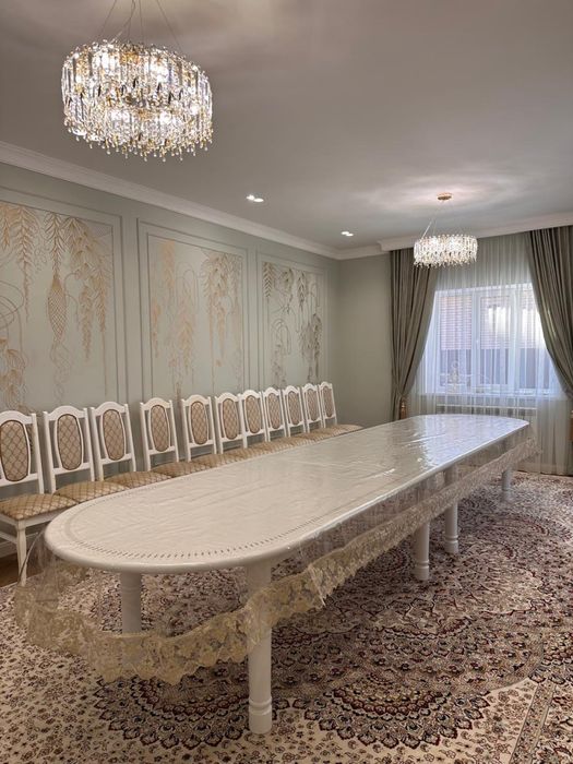 Стол из дерева, белый