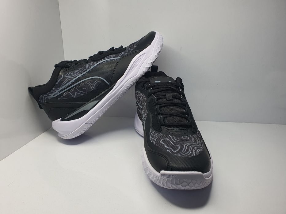 Баскетболни Кецове Puma Playmaker Pro

Чисто нови с кутия 

Размер 42