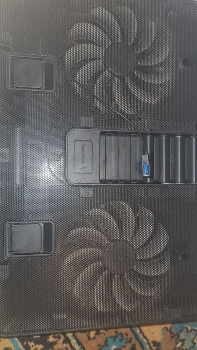 Охлаждающая подставка для ноутбука