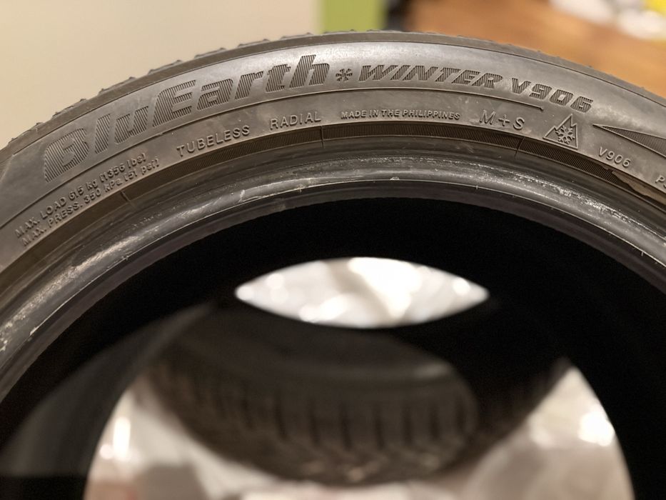 225/45 R17 YOKOHAMA BluEarth Winter V906 - 2 броя