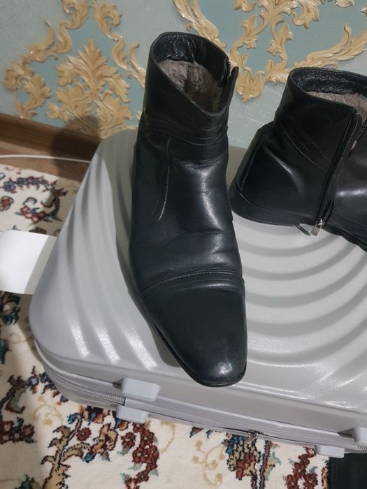 Продаётся мужская сапожка из натуральной кожи. Фирма ETOR.