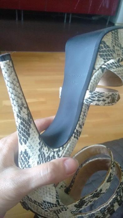 Sandale Colin Stuart, model sarpe, o singura purtare, marime 39.5- 40