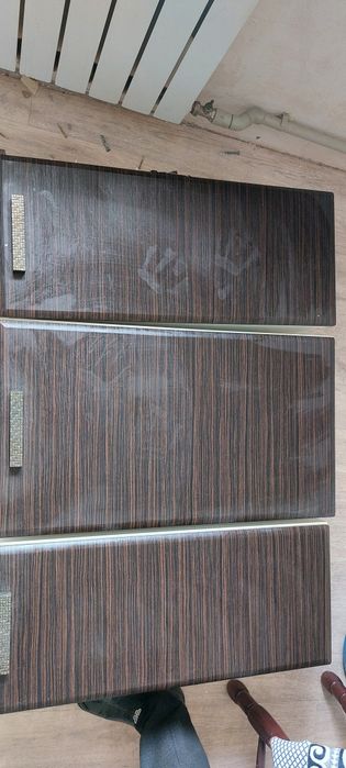 Кухней гарнитура