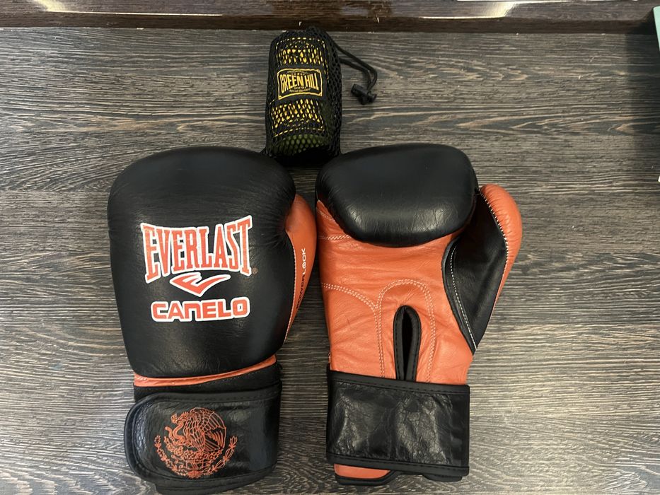 Боксерские перчатикр