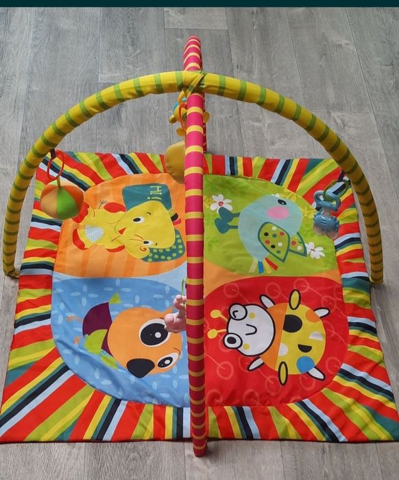 Детский развивающий коврик.