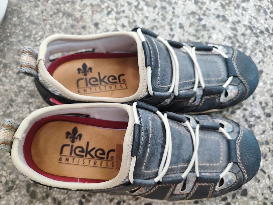 Обувки 36 номер за момче