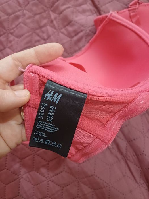 Vand sutien roz 80D H&M in stare impecabilă