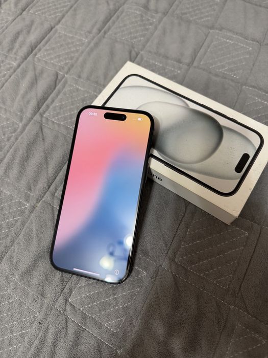 Продам IPhone 15, 128 GB