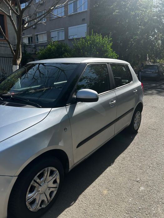 SKODA Fabia 2011 — imagine 2