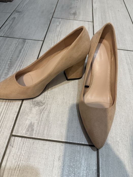 Pantofi toc nr 38 ca noi