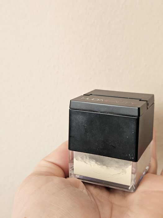 Huda Beauty Сет пудра червила бронзант