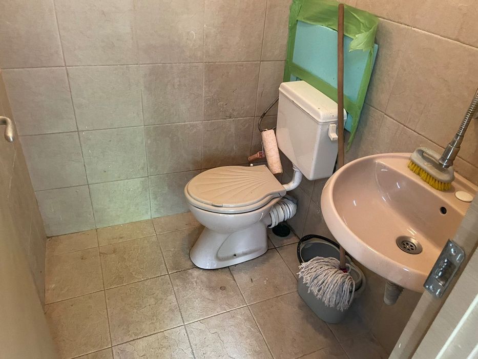 Дава се под наем Магазин в София, Медицинска академия - 15 кв.м за 255 € - Снимка #2