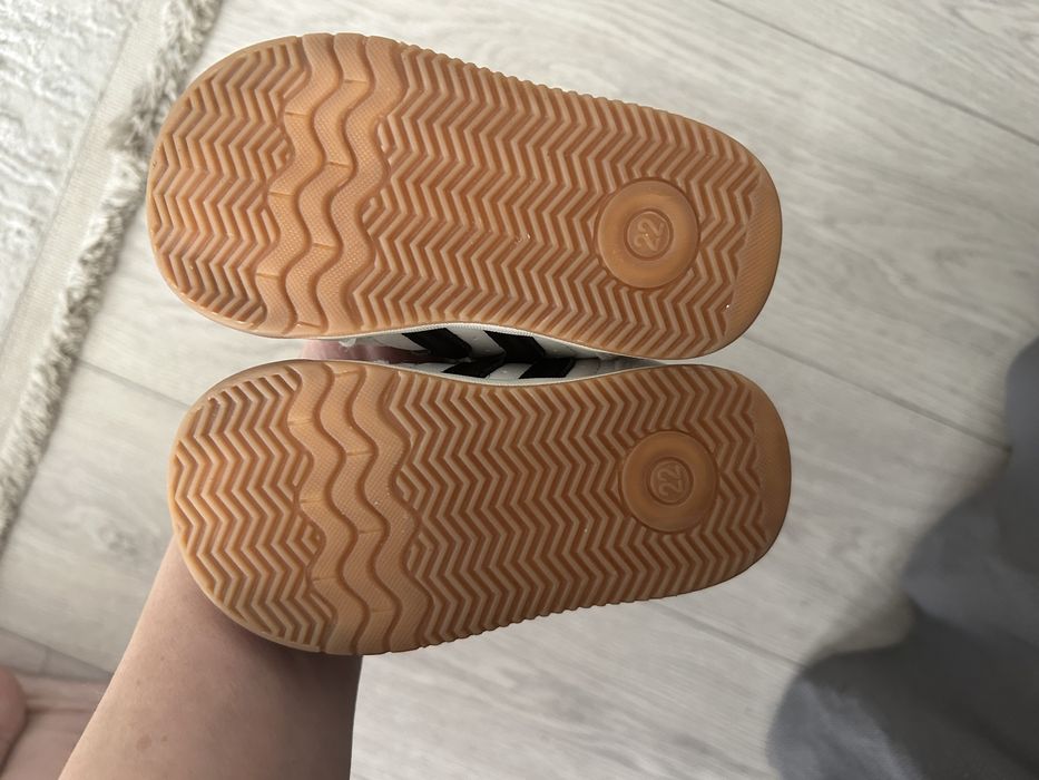 Кроссовки детские