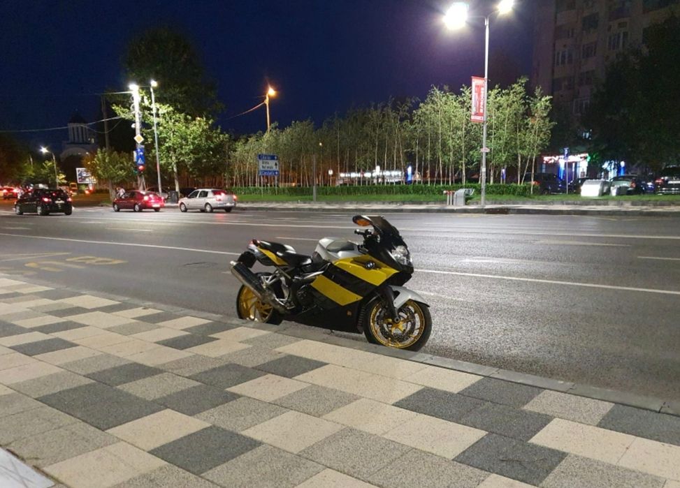 Dezmembrez BMW K1200S 2006 Bucuresti Sectorul 3 • OLX.ro