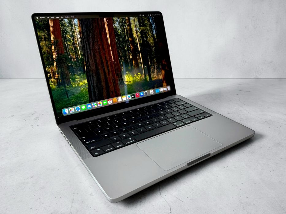 Apple MacBook Pro 14" M3 8RAM 1TB Space Gray 55 ЗАРЯДА Гаранция!
