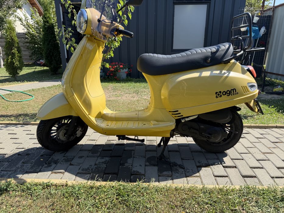 Scuter agm , 25kmh , carte RAR , 8000 km fabricatie 2019 ! foarte economic !