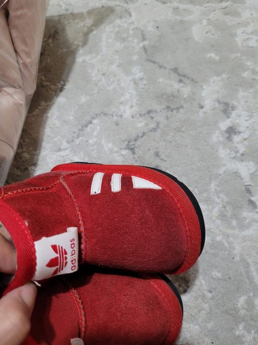 Натуральные Угги адидас 21 р.