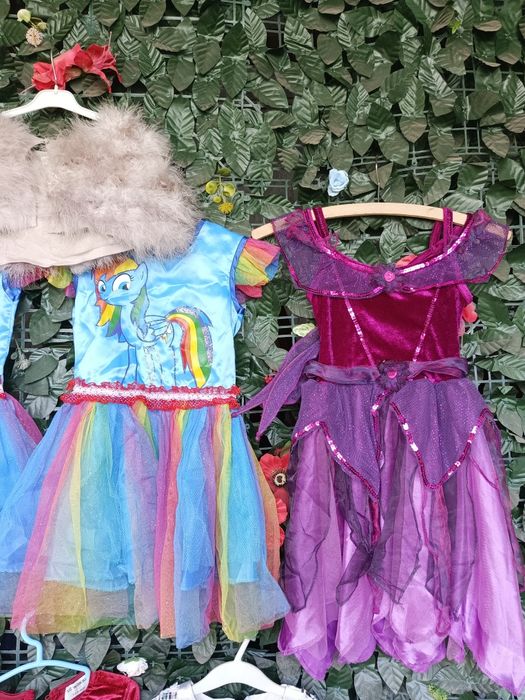 Продам нарядные платья от 2 лет до 8лет