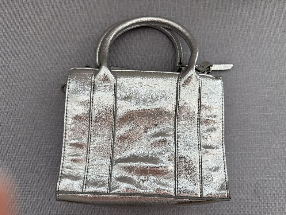 Сребърна чанта Parfois