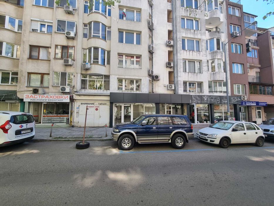 Дава се под наем Магазин в Бургас, Славейков - 122 кв.м за 663 € - Снимка #2