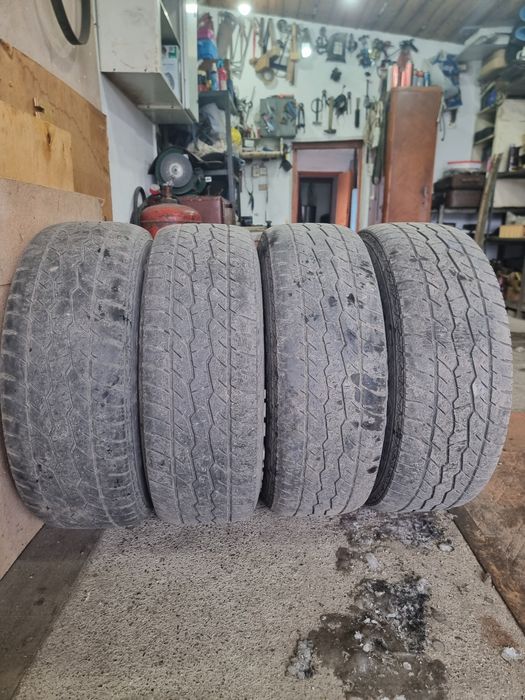 Продам резину 225/60 R17
