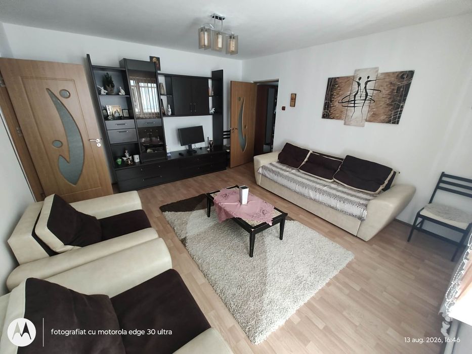 Vând apartament cu 2 camere