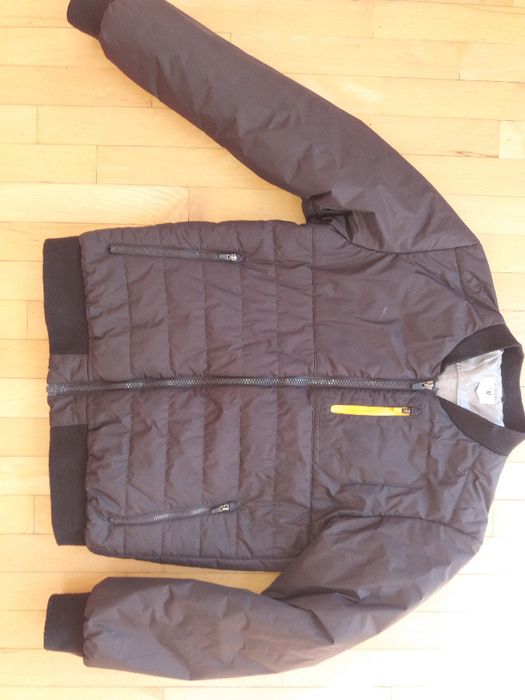 H&M sport -чудесно яке с тънка вата