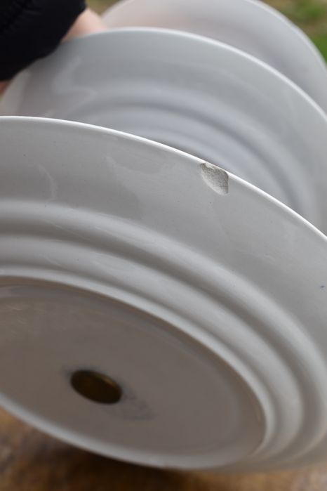 Порцеланова поставка за сладкиши на 3 нива