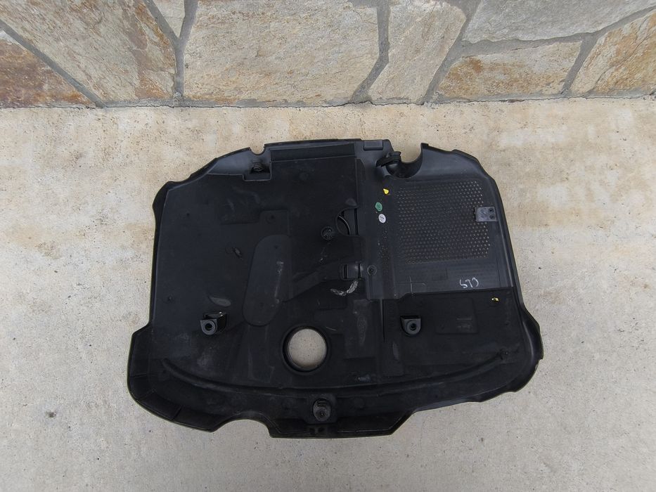 Кора над двигател за мерцедес ОМ651