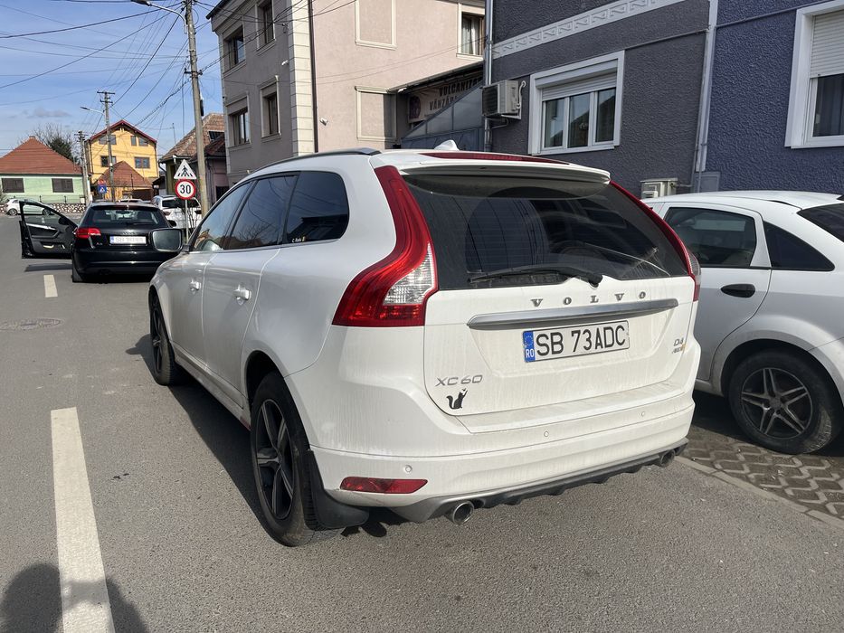 Volvo xc60 2017 r-design