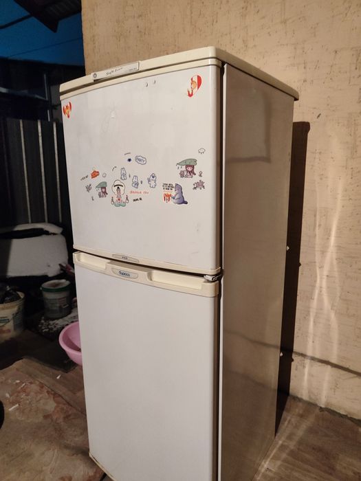 Холодильник бирюса